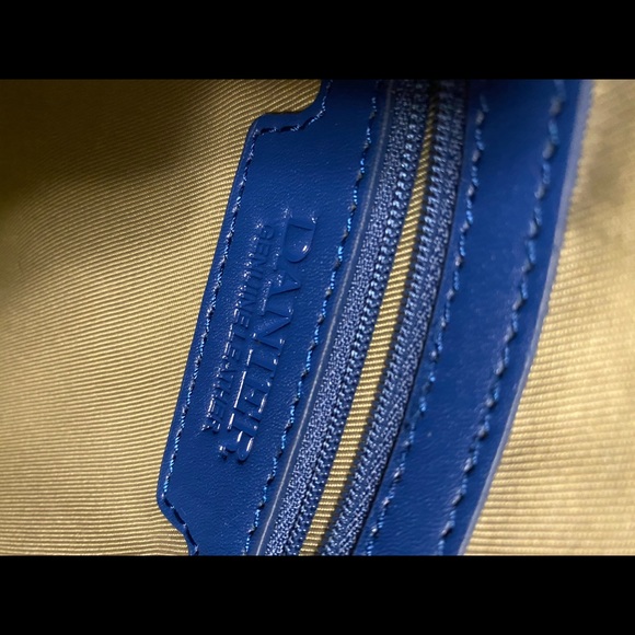 Large Danier Leather bag - Picture 8 of 13